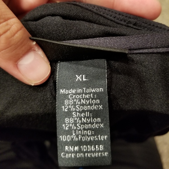 Cute flounce lace flower bikini top - Picture 5 of 5